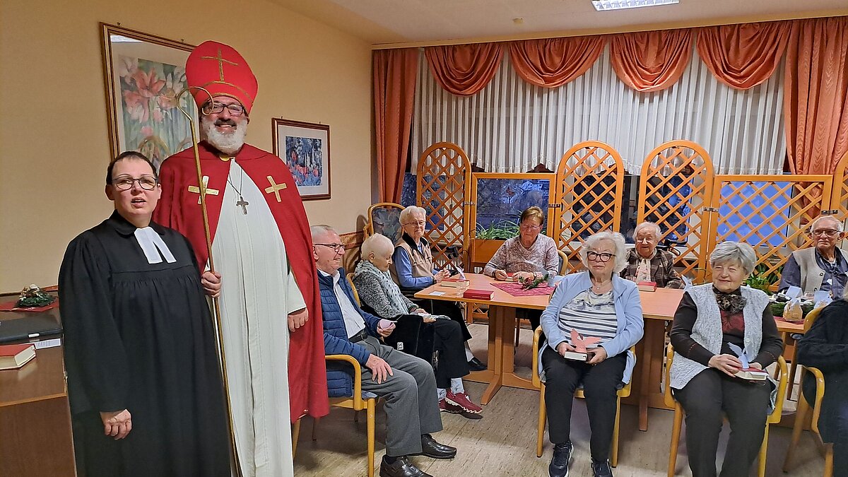 Nikolaus besuchte Seniorenheime