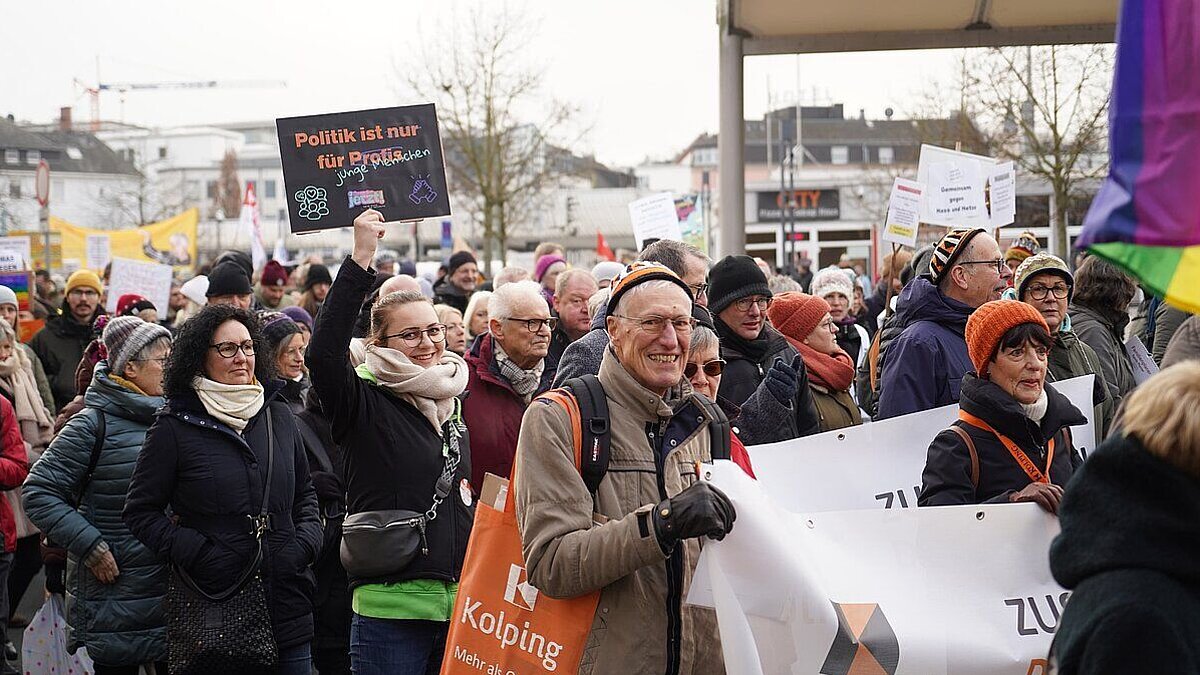 Zusammen Demokratie und Menschenrechte stärken